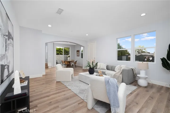 11237 Gladhill Road 4, Whittier, California 90604
