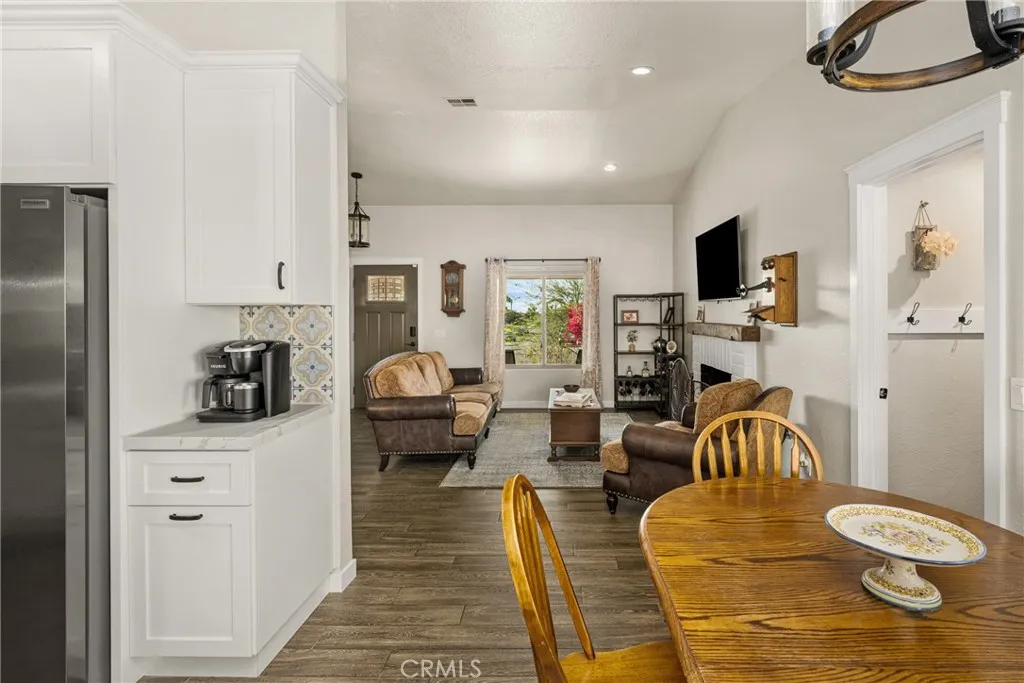 1116 W Craig, Rialto, California 92377 home-pic-10
