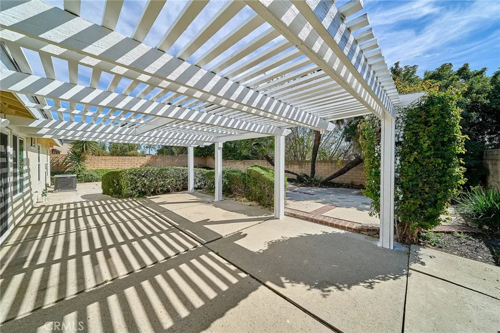 1728 Shadehill Pl, Diamond Bar, California 91765 home-pic-37