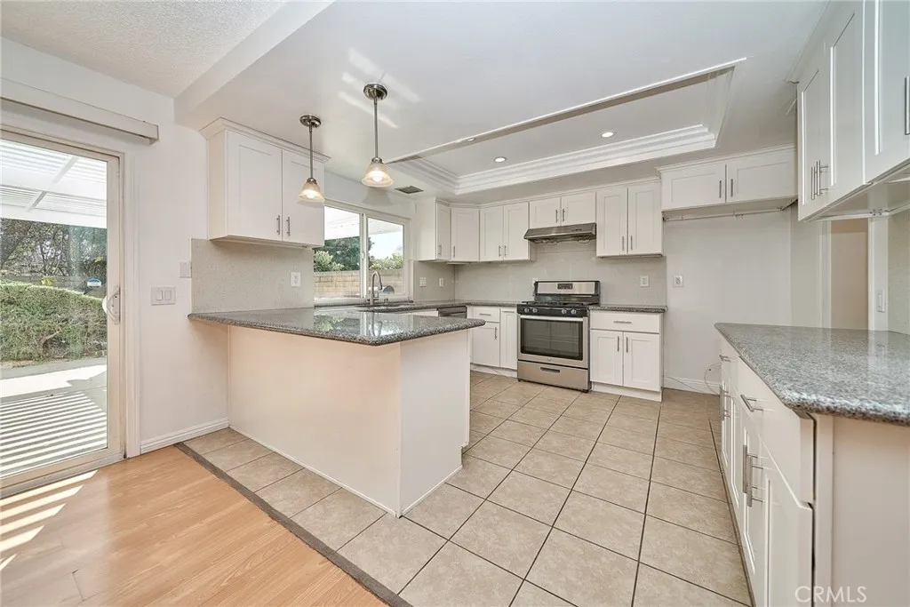 1728 Shadehill Pl, Diamond Bar, California 91765 home-pic-18