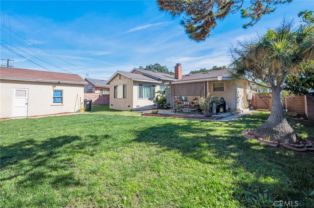 10725 S 8th Avenue, Inglewood, California 90303 home-pic-36