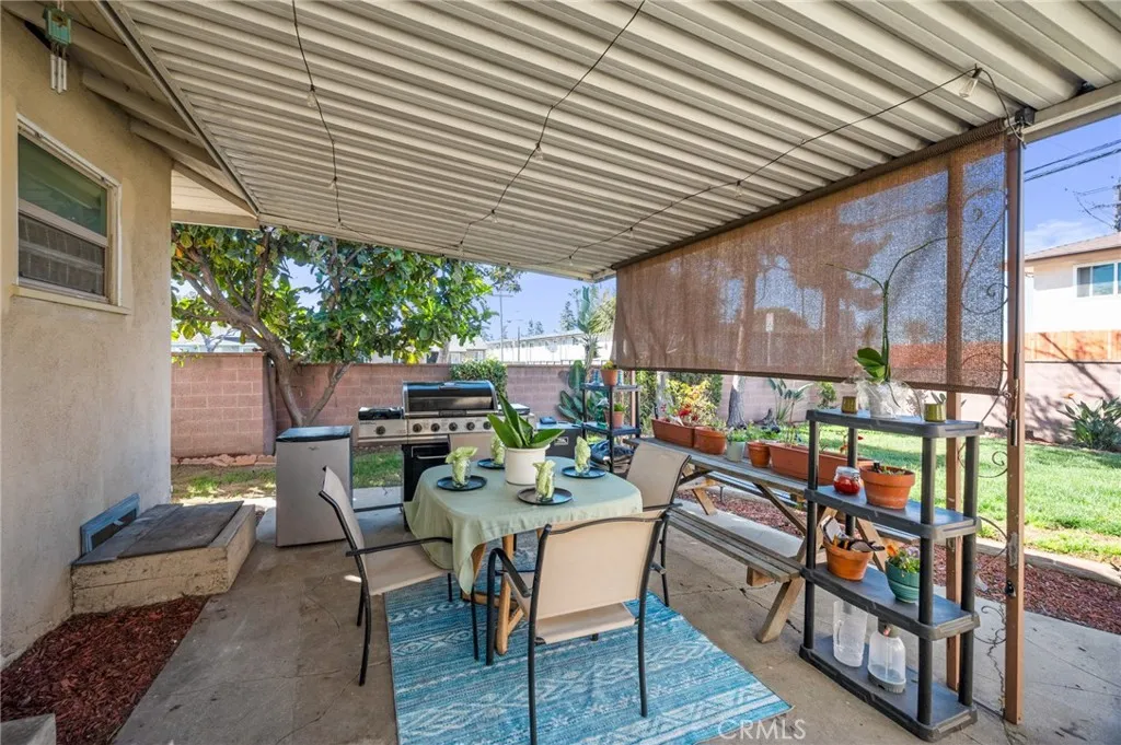 10725 S 8th Avenue, Inglewood, California 90303 home-pic-34