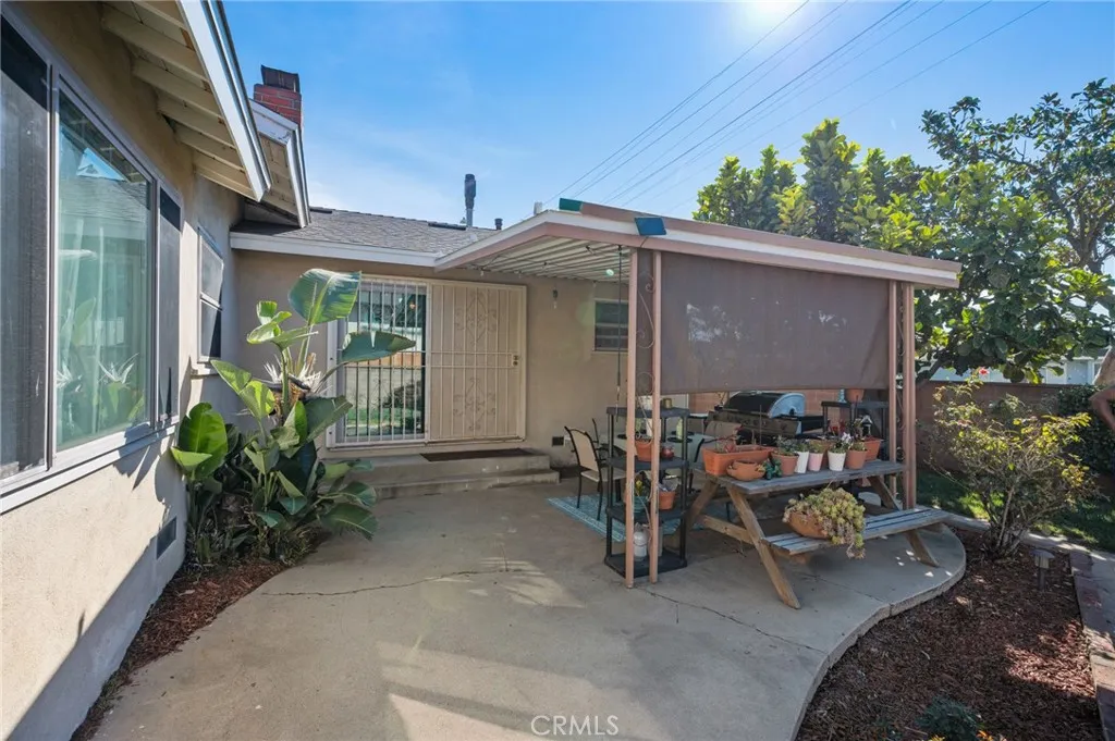 10725 S 8th Avenue, Inglewood, California 90303 home-pic-35