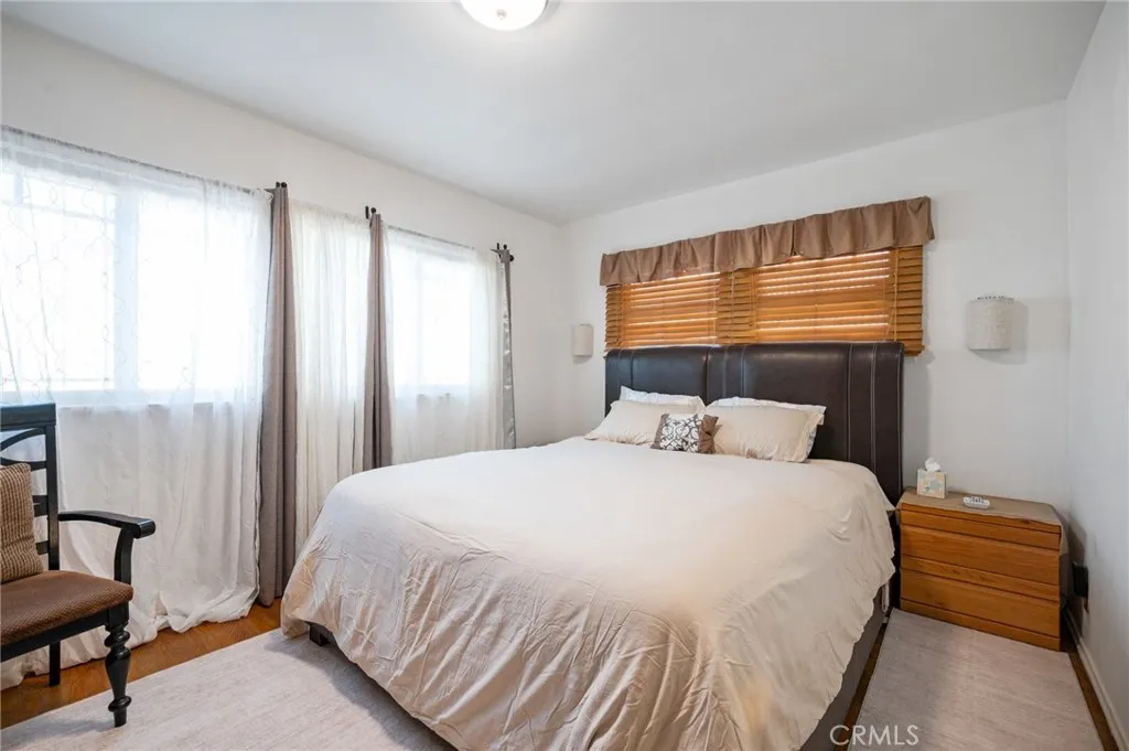 10725 S 8th Avenue, Inglewood, California 90303 home-pic-28
