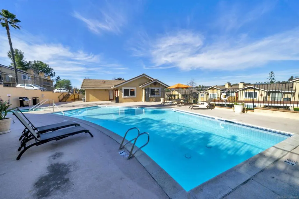 495 San Pascual Valley Road 142, Escondido, California 92027 home-pic-15