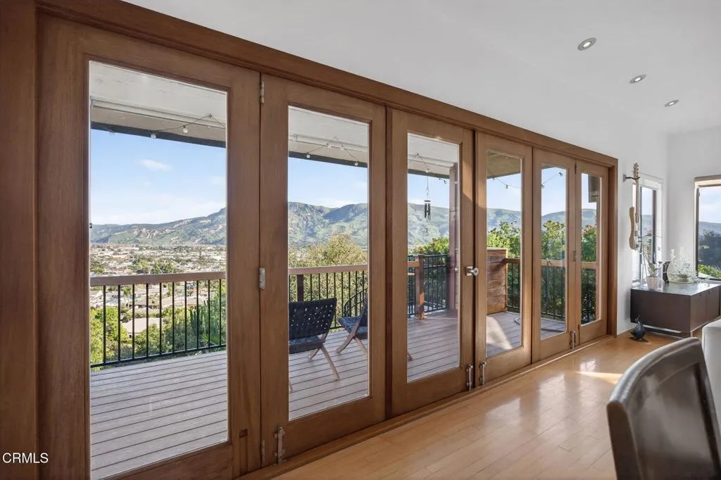 838 Crestview Court, Santa Paula, California 93060 home-pic-25