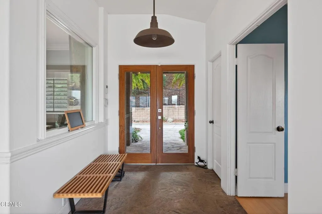 838 Crestview Court, Santa Paula, California 93060 home-pic-8