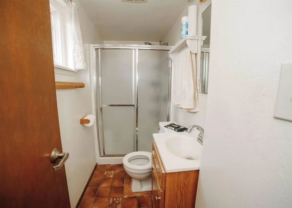445 Montcalm Street, Chula Vista, California 91911 home-pic-30
