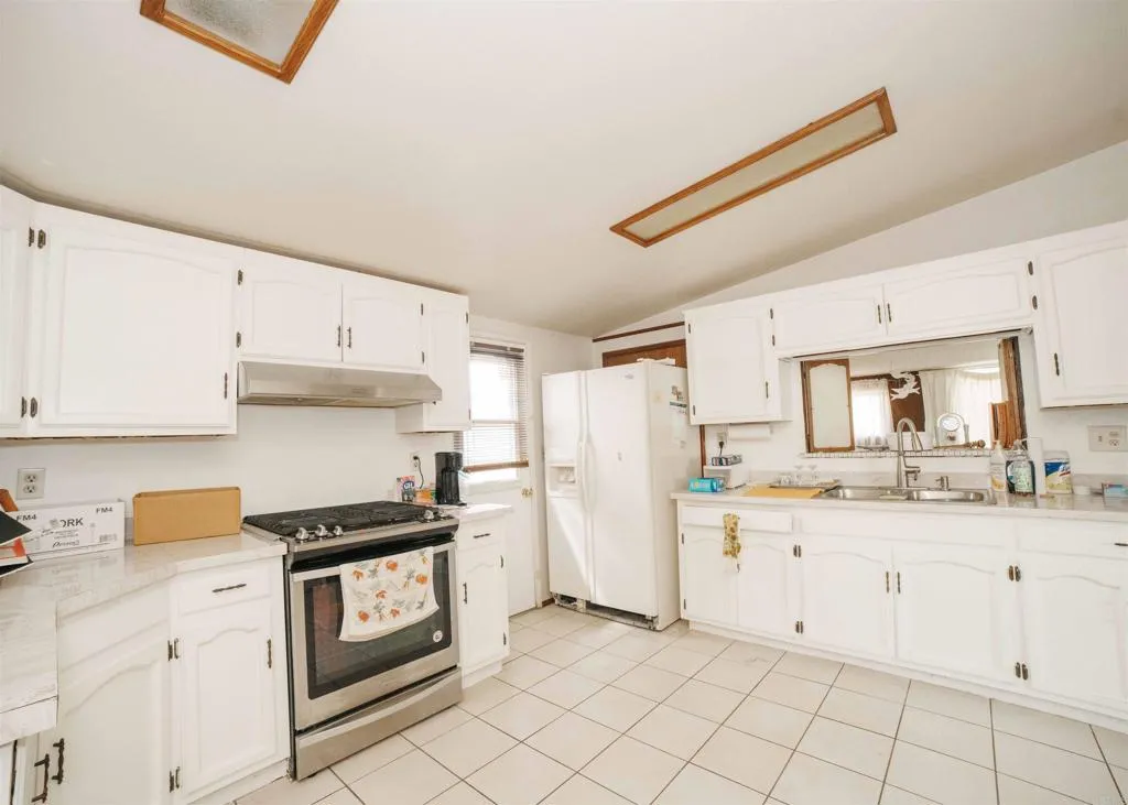 445 Montcalm Street, Chula Vista, California 91911 home-pic-24