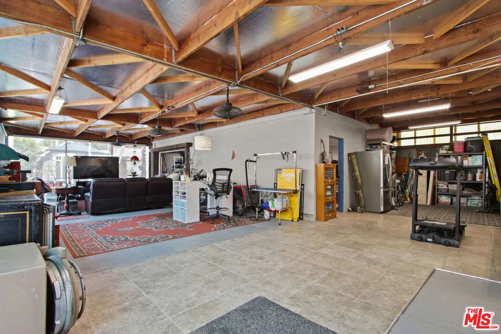 1644 N Wilmington Boulevard, Wilmington, California 90744 home-pic-8