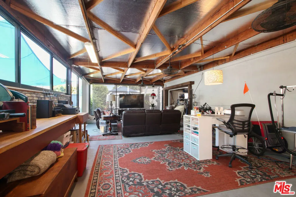 1644 N Wilmington Boulevard, Wilmington, California 90744 home-pic-7