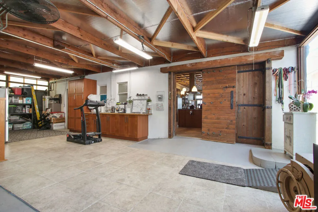 1644 N Wilmington Boulevard, Wilmington, California 90744 home-pic-9
