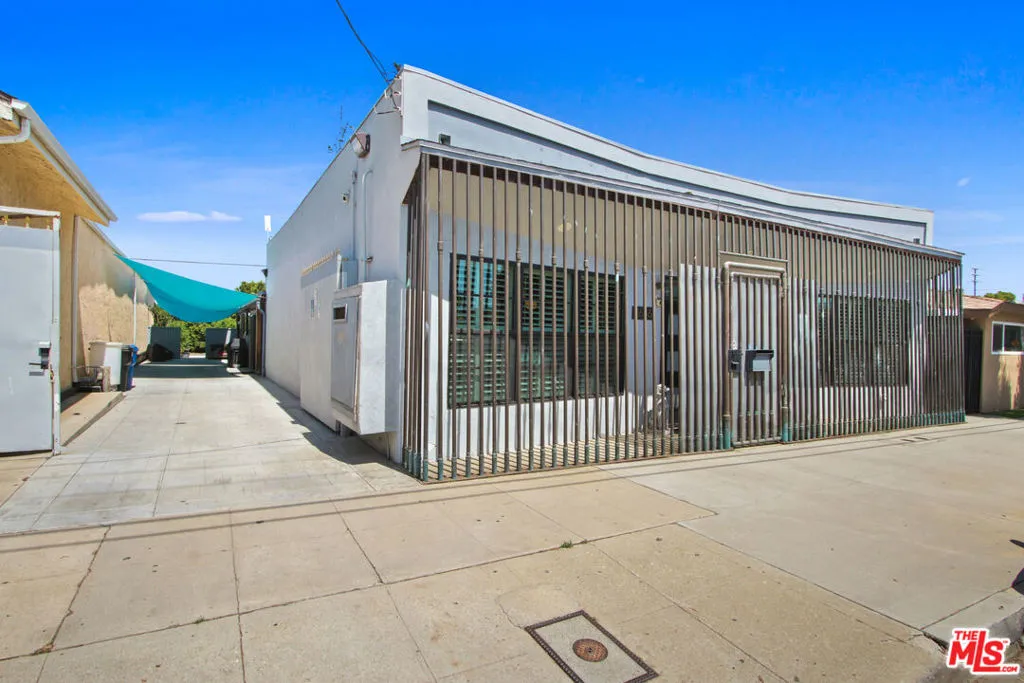 1644 N Wilmington Boulevard, Wilmington, California 90744 home-pic-21