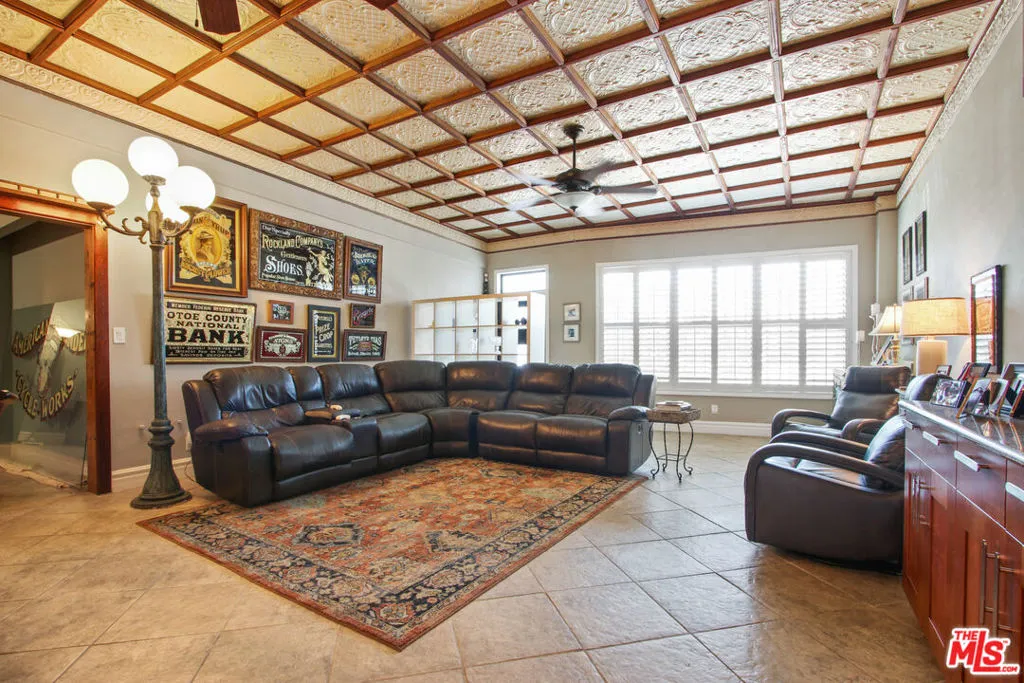 1644 N Wilmington Boulevard, Wilmington, California 90744 home-pic-6