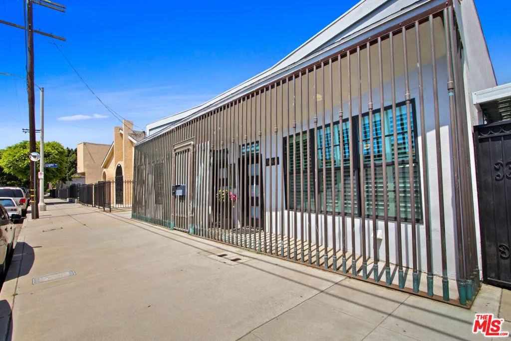 1644 N Wilmington Boulevard, Wilmington, California 90744 home-pic-22