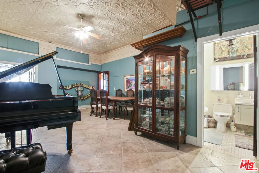 1644 N Wilmington Boulevard, Wilmington, California 90744 home-pic-14