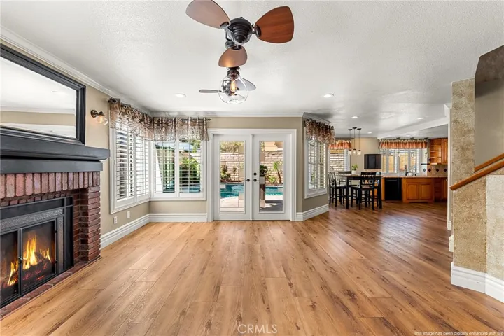 Family room to kitchen