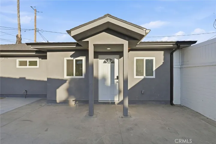 2140 N Rose Street, Burbank, California 91505
