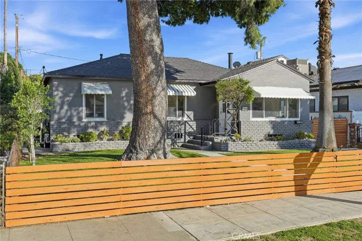 2140 N Rose Street, Burbank, California 91505