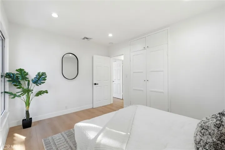 2140 N Rose Street, Burbank, California 91505