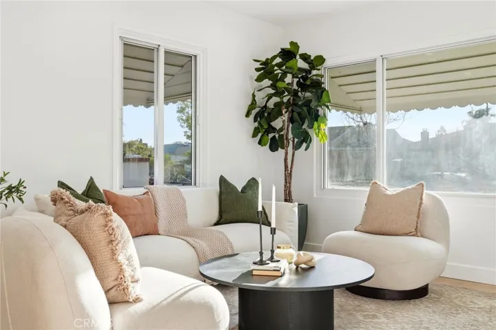 2140 N Rose Street, Burbank, California 91505