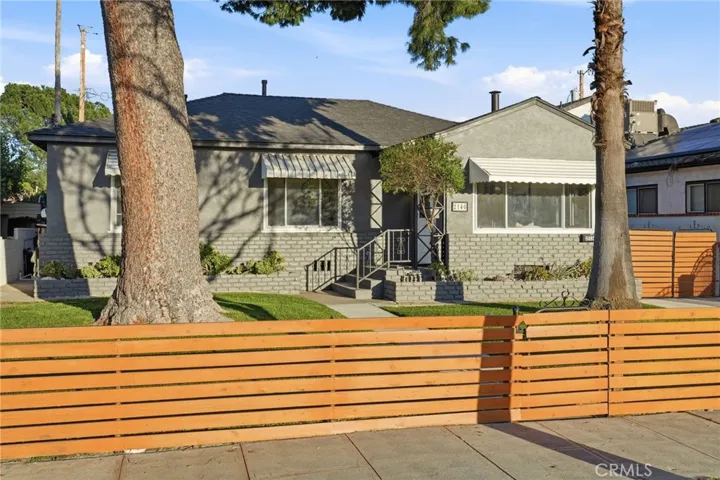 2140 N Rose Street, Burbank, California 91505