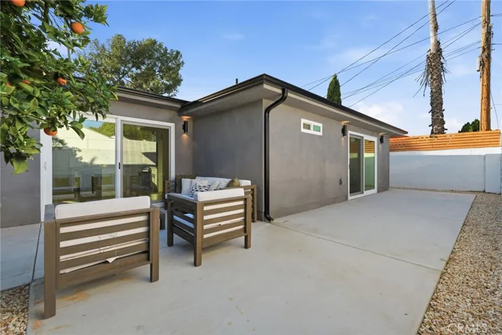 2140 N Rose Street, Burbank, California 91505