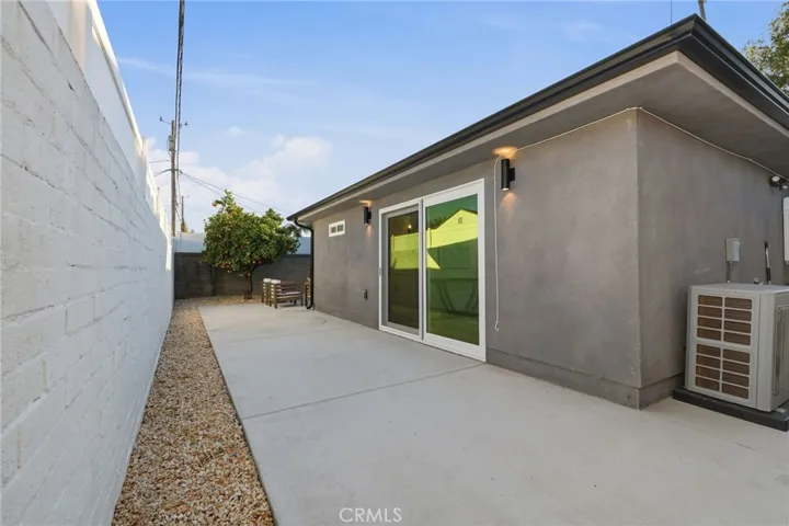 2140 N Rose Street, Burbank, California 91505