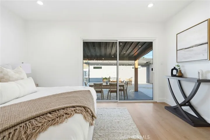 2140 N Rose Street, Burbank, California 91505