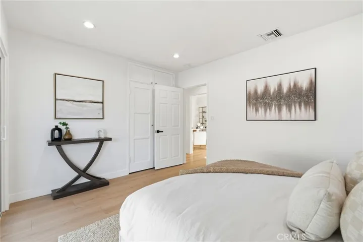 2140 N Rose Street, Burbank, California 91505