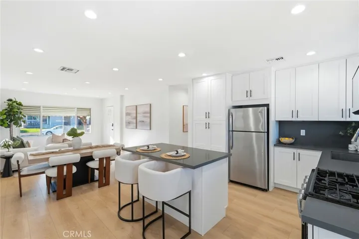 2140 N Rose Street, Burbank, California 91505