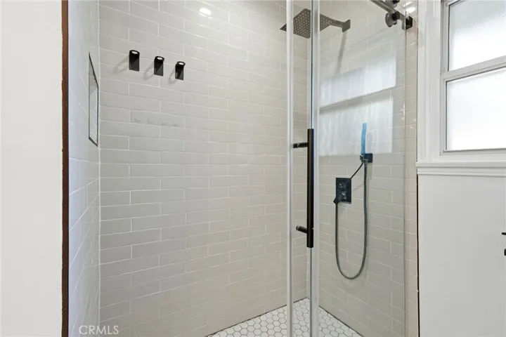 2140 N Rose Street, Burbank, California 91505