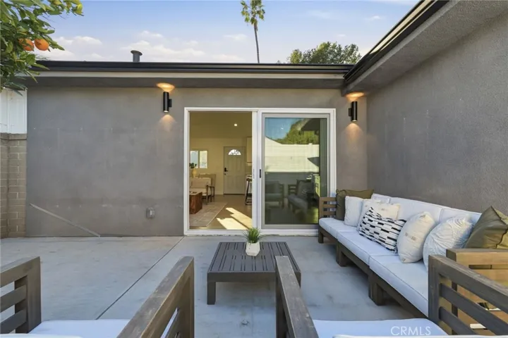 2140 N Rose Street, Burbank, California 91505