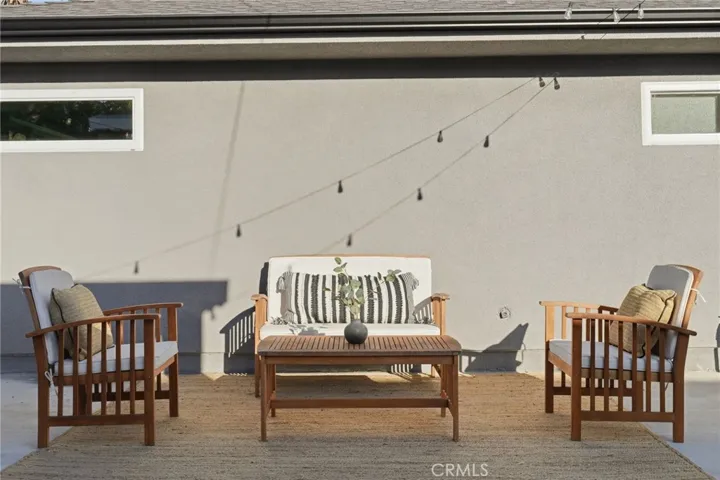 2140 N Rose Street, Burbank, California 91505