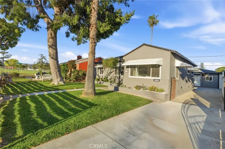 2140 N Rose Street, Burbank, California 91505