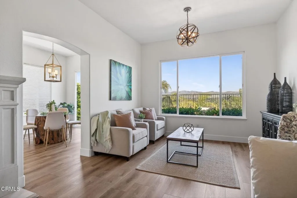 931 Corte Augusta, Camarillo, California 93010 home-pic-10