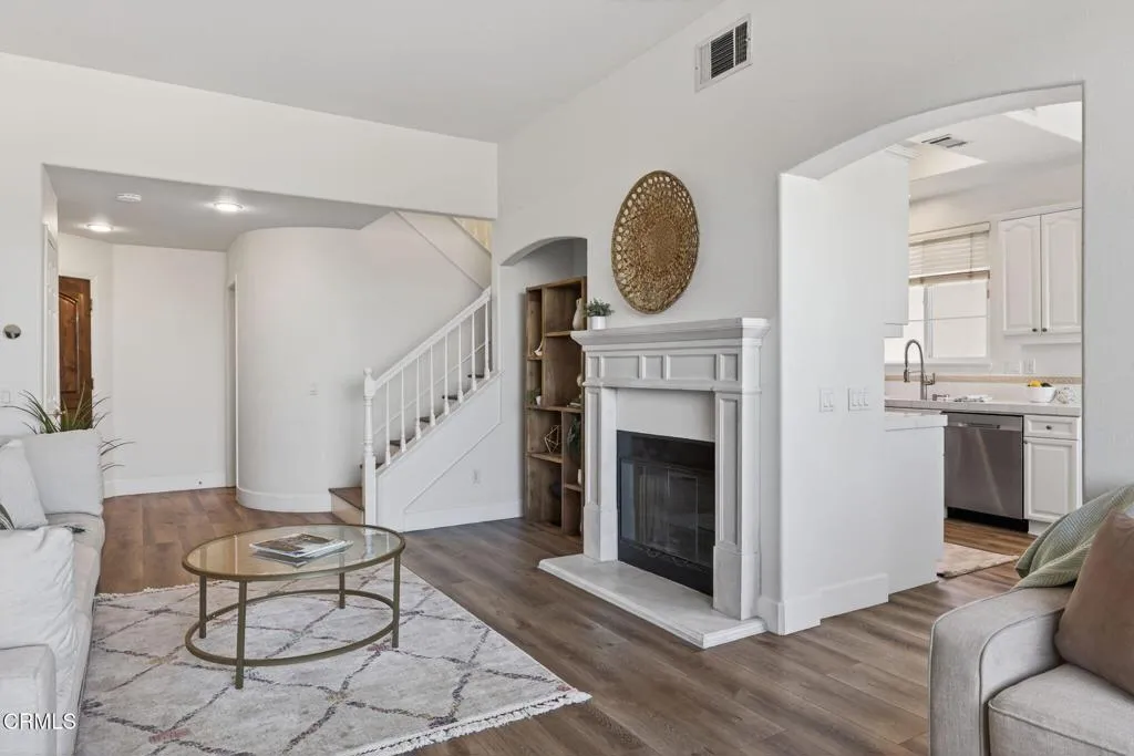 931 Corte Augusta, Camarillo, California 93010 home-pic-13
