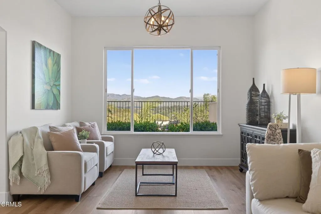 931 Corte Augusta, Camarillo, California 93010 home-pic-8