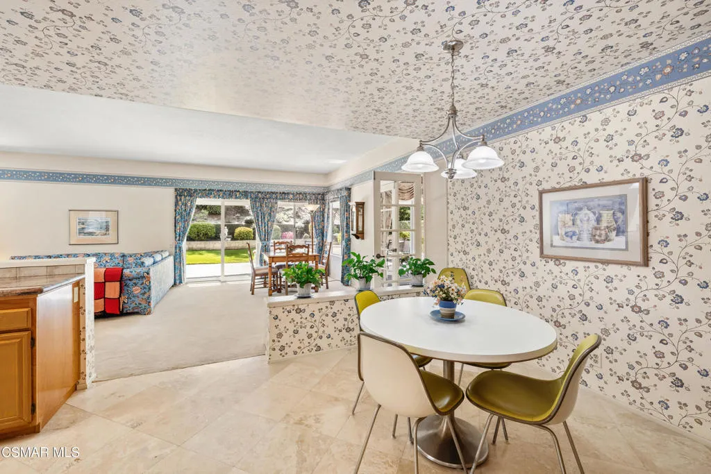 12120 London Grove Court, Moorpark, California 93021 home-pic-10