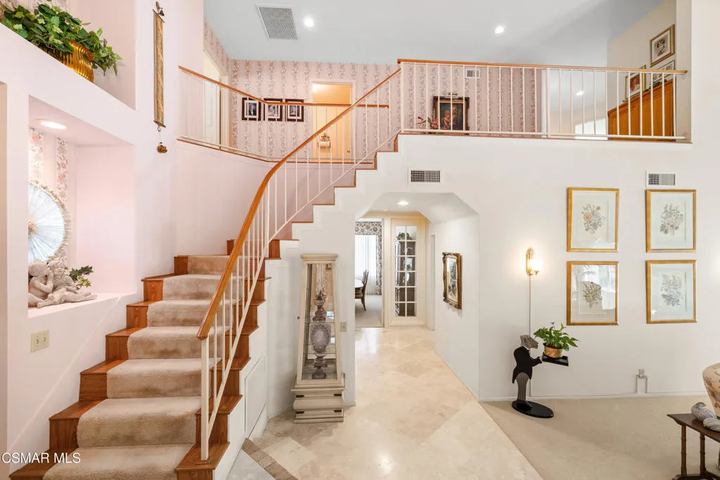 12120 London Grove Court, Moorpark, California 93021 home-pic-18