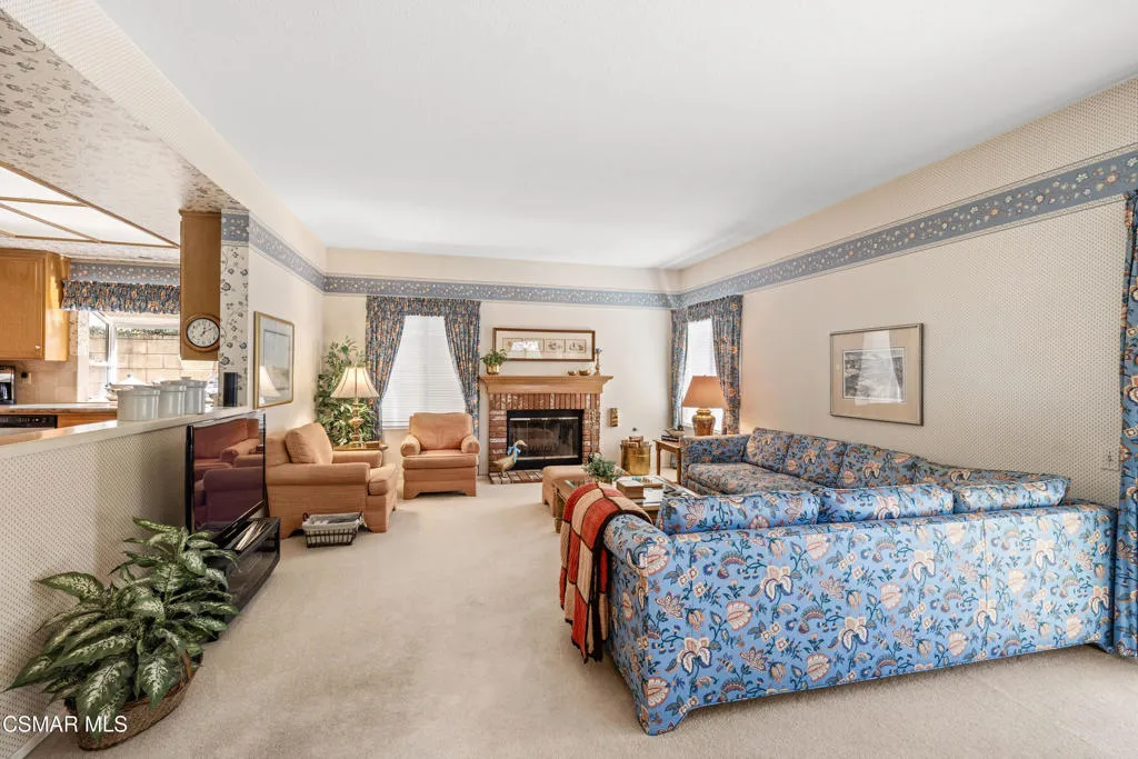 12120 London Grove Court, Moorpark, California 93021 home-pic-8