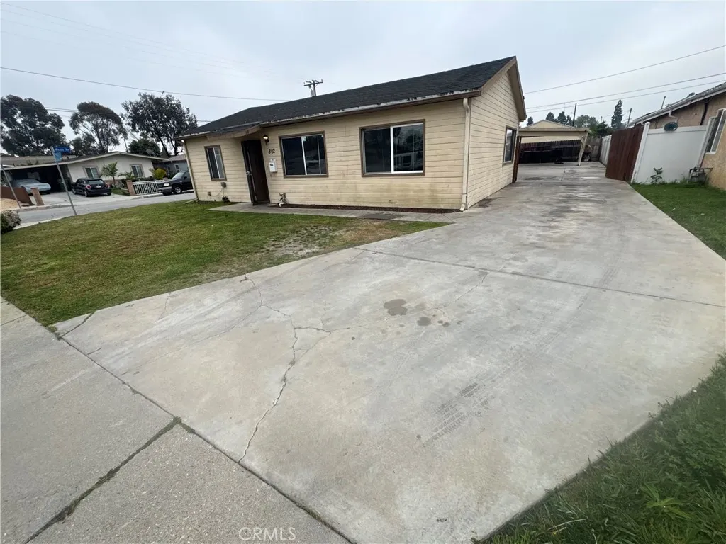 802 W 229th Street, Torrance, California 90502 home-pic-1