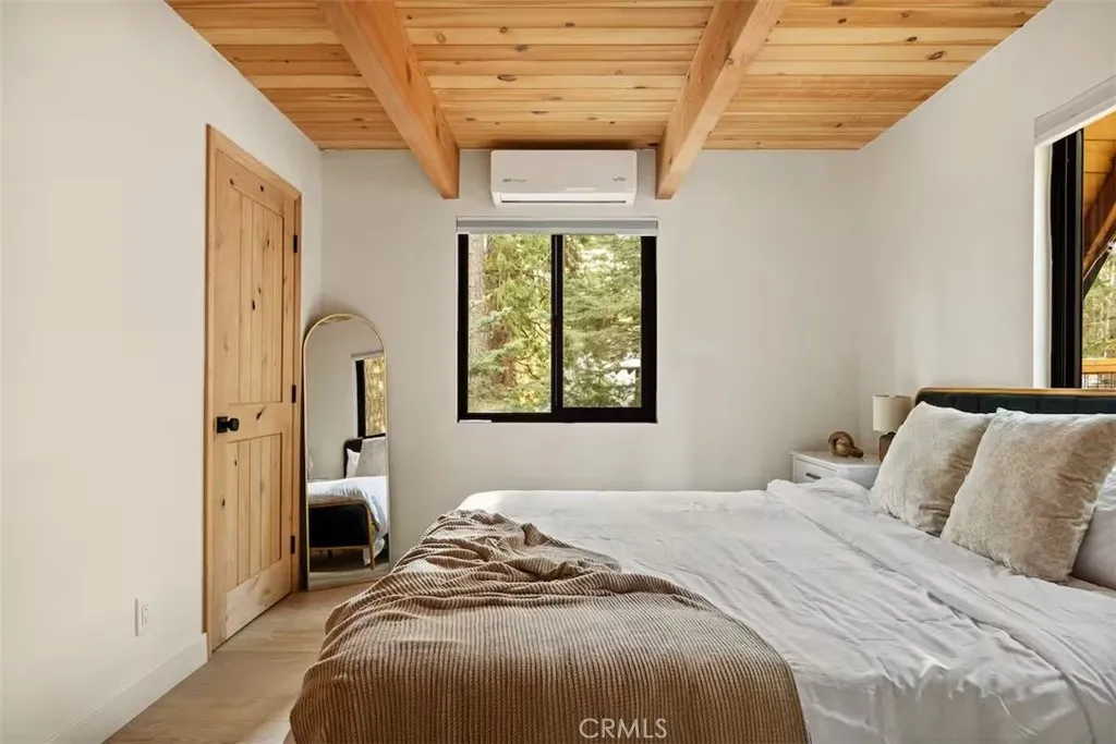 26664 Thunderbird Drive, Lake Arrowhead, California 92391 home-pic-21