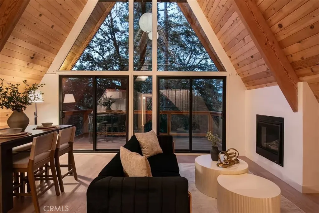 26664 Thunderbird Drive, Lake Arrowhead, California 92391 home-pic-2