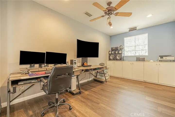 Office/ Bonus Room