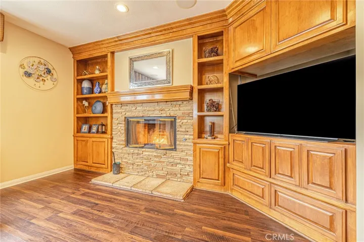 Living Room w/ Fire Place
