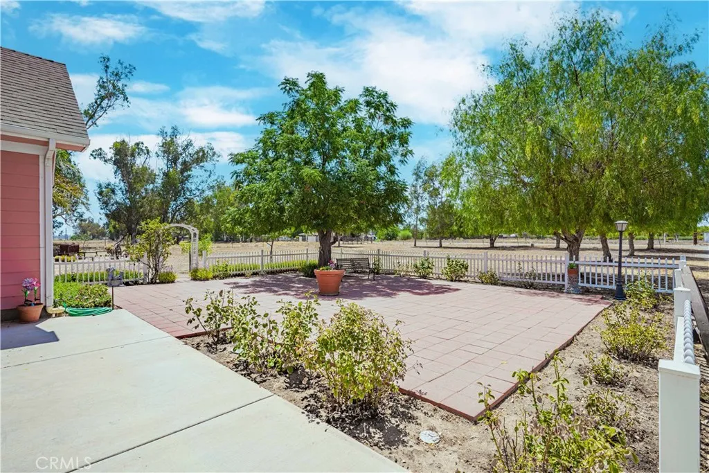 28200 Patterson Avenue, Winchester, California 92596 home-pic-14