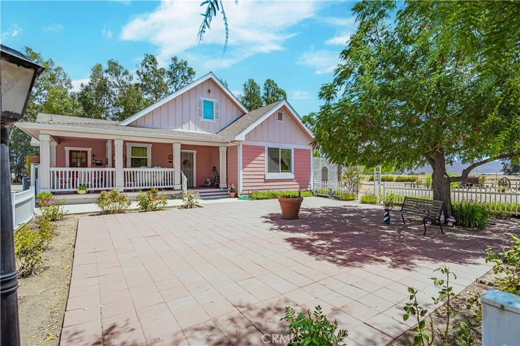 28200 Patterson Avenue, Winchester, California 92596 home-pic-11