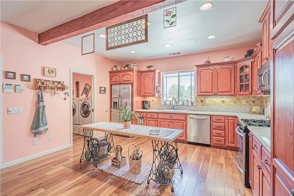 28200 Patterson Avenue, Winchester, California 92596 home-pic-22