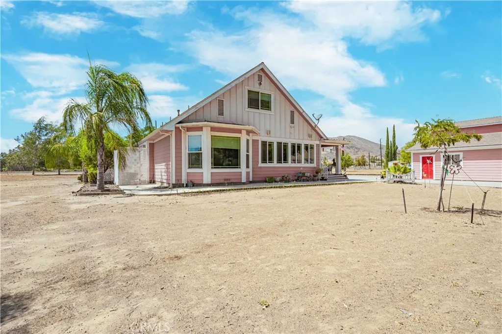 28200 Patterson Avenue, Winchester, California 92596 home-pic-12